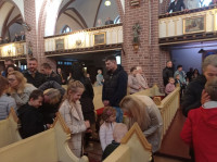 08.10.2023 r. Poświęcenie różańców dzieciom komunijnym przygotowującym się do I Komunii Św.