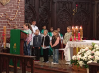 08.10.2023 r. Poświęcenie różańców dzieciom komunijnym przygotowującym się do I Komunii Św.