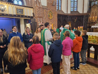 06.10.2024 r. Poświęcenie różańców dla dzieci przygotowujących się do I Komunii św.
