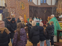 17.11.2024 r.  Msza inicjacyjna z poświęceniem książeczek